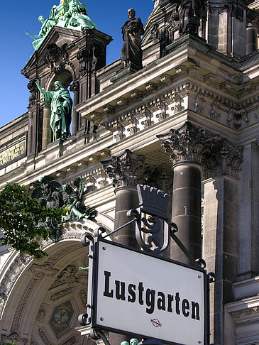 Lustgarten Schild Fotos