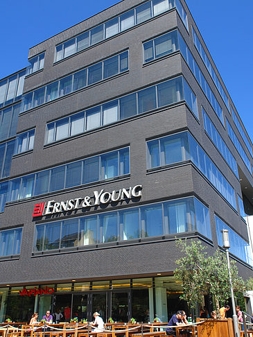 Ernst and Young - Geschäftsstelle