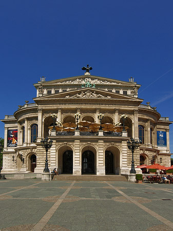 Foto Alte Oper mit Häusern - Frankfurt am Main