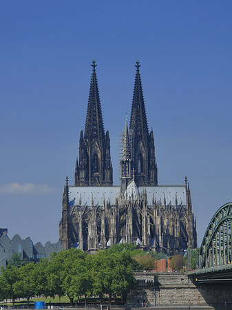 Hohenzollernbrücke beim Kölner Dom