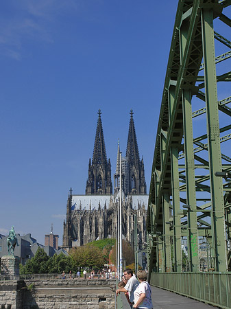 Foto Hohenzollernbrücke beim Kölner Dom - Köln