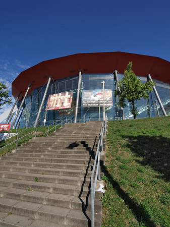 Kölnarena auf der Treppe Foto 