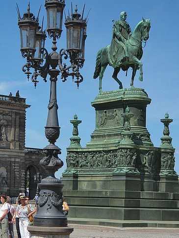 Fotos König-Johann-Statue