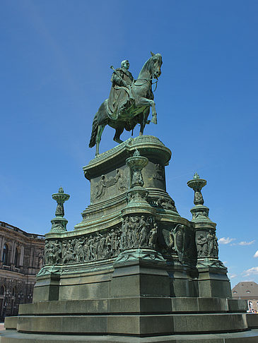 Fotos König-Johann-Statue