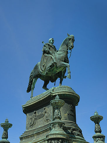 Foto König-Johann-Statue