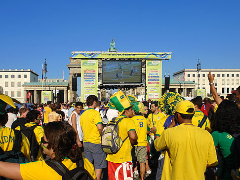 Fotos Fans am Brandenburger Tor | Berlin