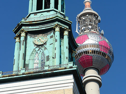 Fernsehturm und Marienkirche Foto 