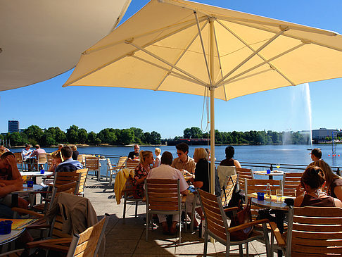 Brunchterrasse auf dem Alster Pavillon