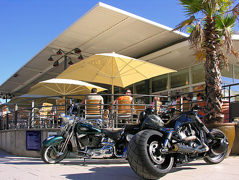 Harley Davidson am Alster Pavillion