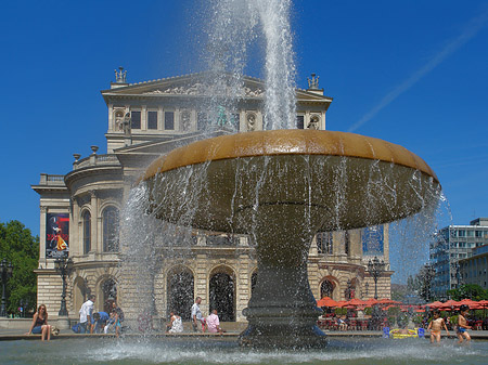 Fotos Alte Oper mit Brunnen | Frankfurt am Main