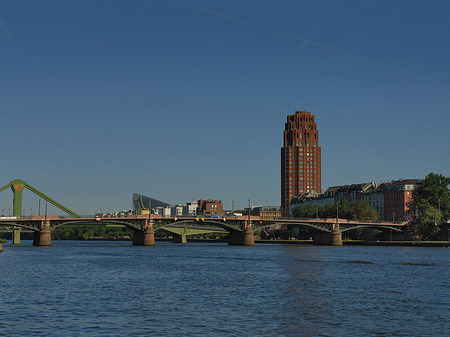 Main Plaza und Untermainbrücke Fotos