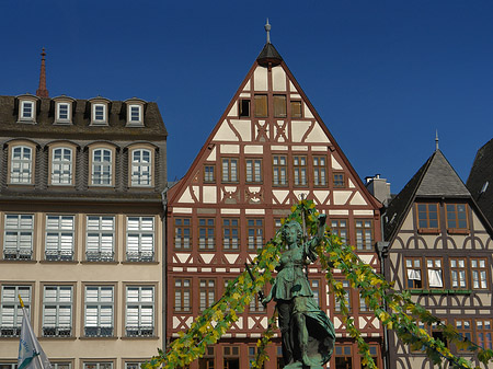 Gerechtigkeitsbrunnen auf dem Römerberg Foto 