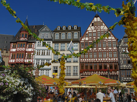 Fotos Römer geschmückt mit Girlanden | Frankfurt am Main