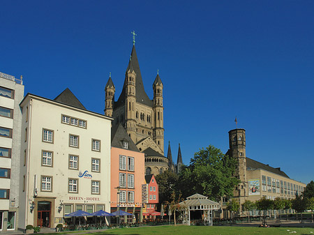 Foto Groß St Martin hinter Fischmarkt