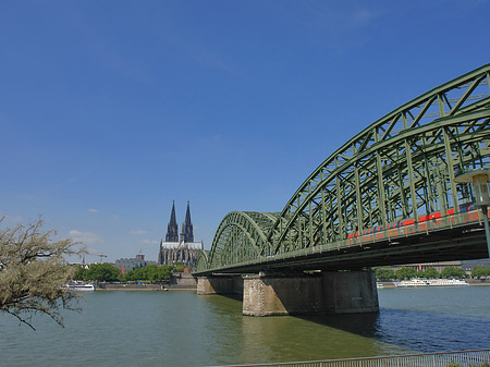 Foto Hohenzollernbrücke am Kölner Dom - Köln