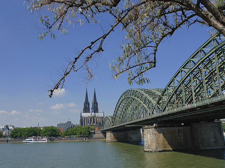 Hohenzollernbrücke am Kölner Dom