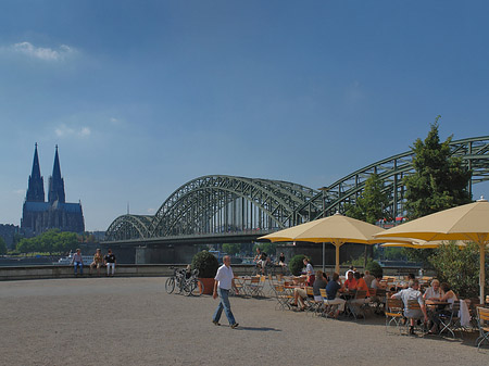 Fotos Hohenzollernbrücke am Kölner Dom