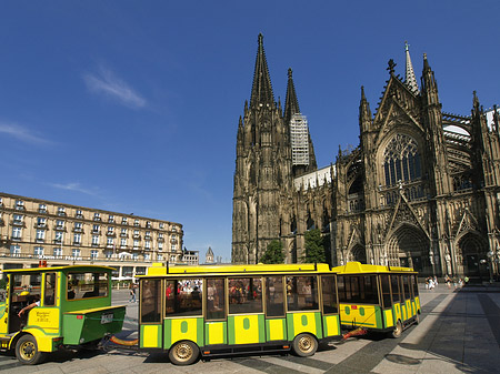 Fotos Bimmelbahn fährt zum Kölner Dom | Köln