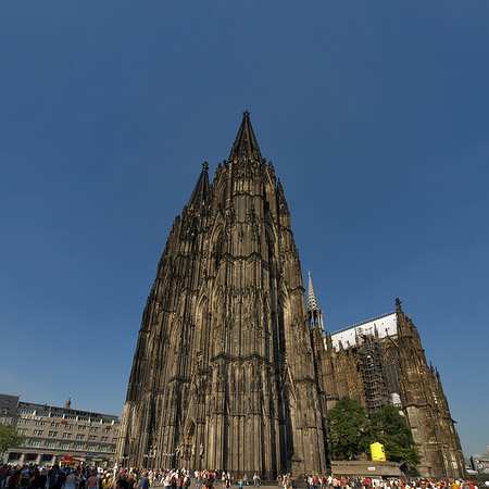 Südwestfassade des Kölner Doms Foto 