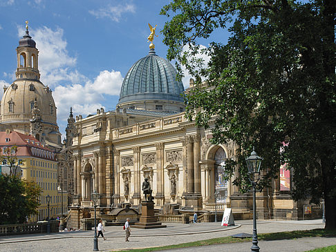 Frauenkirche und Kunstakademie