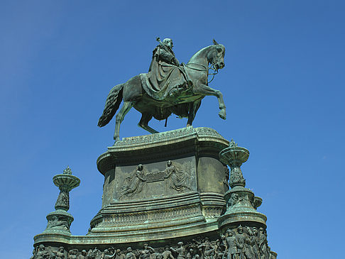 Foto König-Johann-Statue